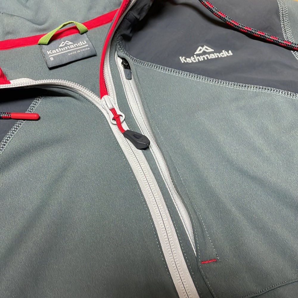 Kathmandu Escarpar Softshell Pullover Hoodie Size… - image 3